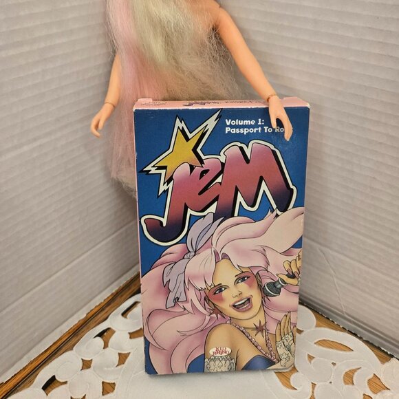 vintage Rock & Curl Jem Doll no clothes or shoes and VHS tape - Picture 2 of 2